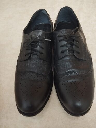 Ayaqqabılar: Ayaqqabı 43 razmer alınib 89 azn 5 saatliq geyinilib bəyliyində — 13