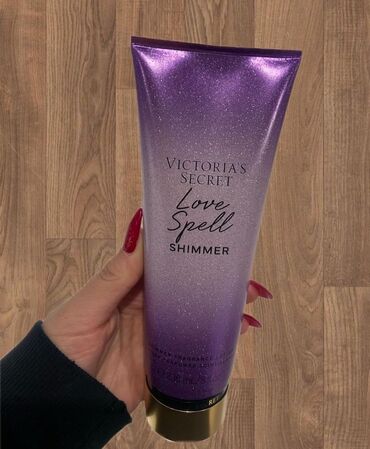 original muski parfemi: VICTORIA’S SECRET - Love Spell Shimmer 236ml. Novo, original. Batch