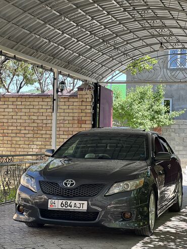 рав 4 2010: Toyota Camry: 2011 г., 2.5 л, Автомат, Газ, Седан