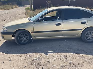 platform ok: Toyota Avensis: 2001 г., 1.6 л, Механика, Бензин, Хэтчбэк — 3