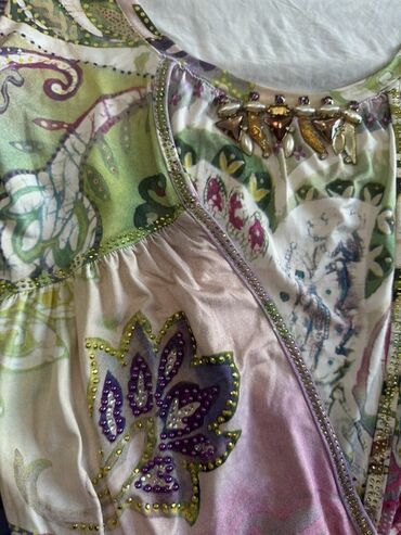 Dəstlər, kostyumlar: Qadın geyim dəsti -geyimlerin her biri 5 manatdl cox yaxsl — 34