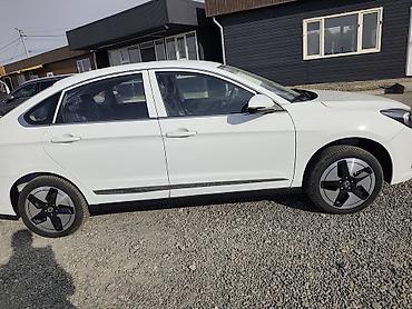 Dongfeng: Dongfeng AX7: 2025 г., 0.1 л, Автомат, Электромобиль, Седан — 3