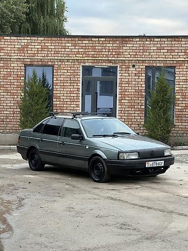Volkswagen Passat: 1988 г., 1.8 л, Механика, Бензин, Седан