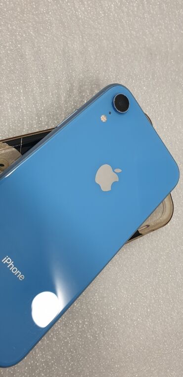 Apple iPhone: IPhone Xr, Б/у, 64 ГБ, Голубой, Чехол, 81 %