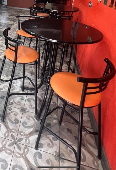Restoran mebeli: Gunka88 Təcili satılır Masa dəsti 4 dəst var 1 dəsti 290 manat ünvan