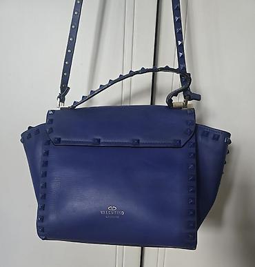 Torbe: Valentino Garavani Rockstud leather handbag. Valentino Garavani kozna — 2