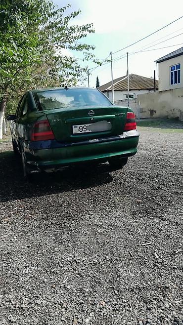 ikinci el radiyator: Opel Vectra: 1.6 l | 1996 il 35000 km Sedan — 2