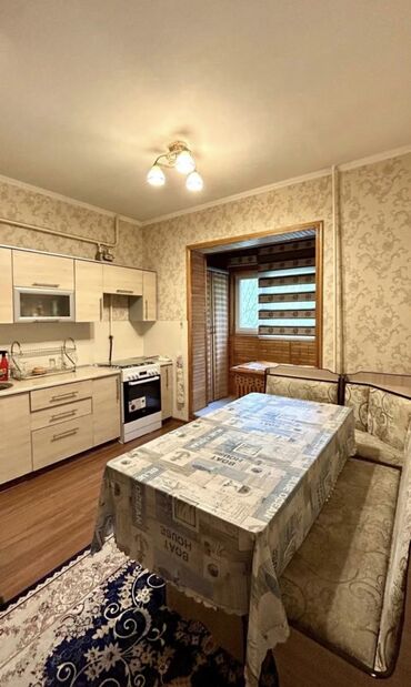 Продажа квартир: 2 комнаты, 52 м², 106 серия, 2 этаж, Евроремонт