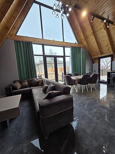 Həyət evi alıram: A-frame üslubunda modulyar dağ evi - Xarici görünüş: Üçbucaq formalı — 10