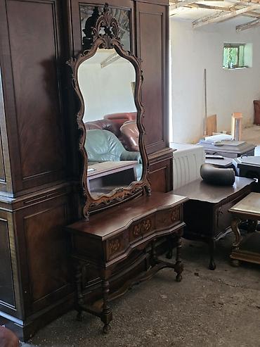 sofa od kože: Antikni toaletni sto sa ogledalom – masivno drvo - Elegantna — 5