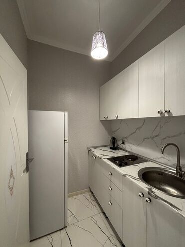 Mənzil kirayələyirəm: Salam Hər kəsə. Ev Sumqayıt şəhərindədir. Baxça şəhər,Akasiya — 8