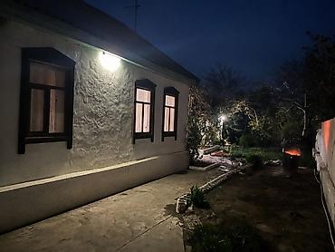 Продажа коттеджей и домов: Дом находится город Балыкчы. Заезжай и живи. Есть септик. Рядом с — 1