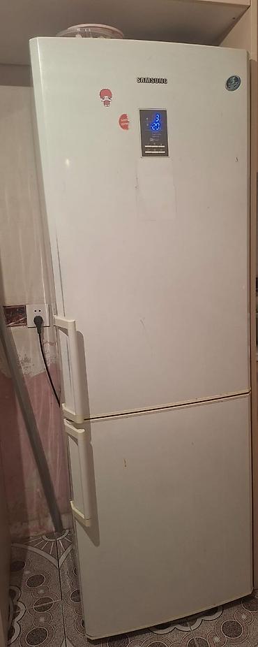 iki: Samsung iki qapılı soyuducu - Rəng: ağ - Üst hissə soyuducu, alt — 1