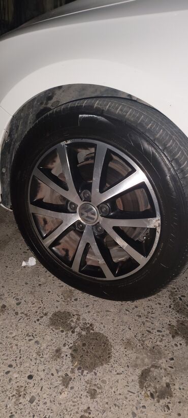 ordubad masin elanlari: Volkswagen jetta Ancaq disk satilir.jetta 2017 orijinal disk iwnen