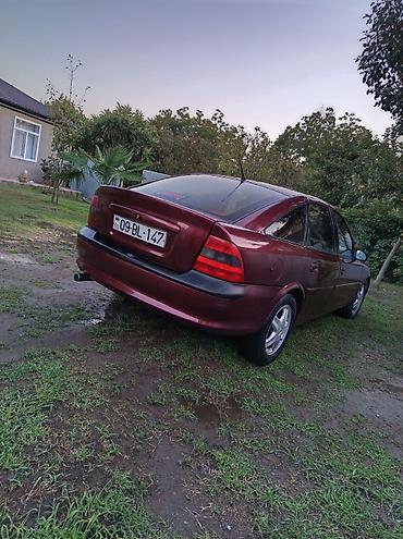 фольксваген пассат 1: Opel Vectra: 2 л | 1998 г. Седан — 2