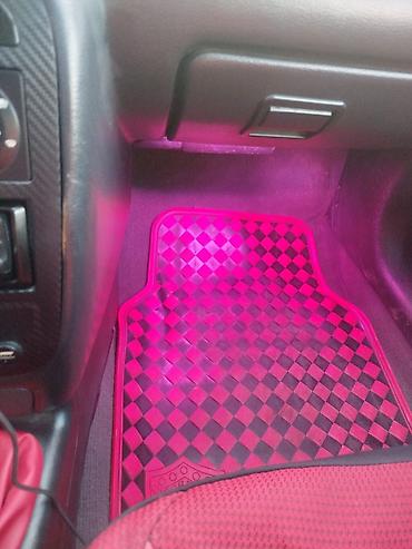 Digər avtomobillər: Sedan avtomobil – boz rəng - 4 qapı, 5 yerlik - Ön və arxa optikalar — 8