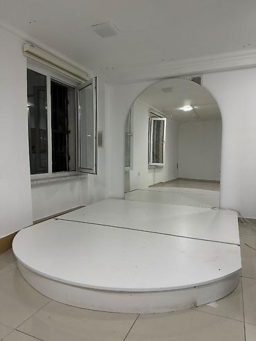 su şlanqı qiyməti: Böyük güzgü və podyum birlikdə 70 azn satılır. Podyum 218 en -270 — 1