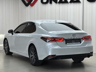 Toyota Camry: 2024 г., 2.5 л, Бензин, Седан — 6