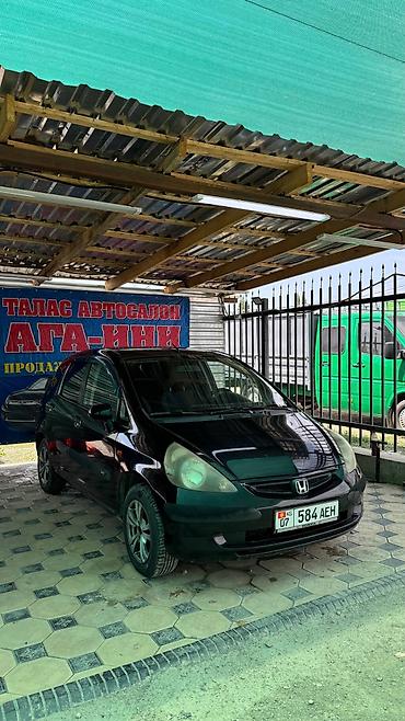 Honda: Honda Jazz: 2002 г., 1.3 л, Механика, Бензин, Хэтчбэк at lalafo.kg — 1 Honda: Honda Jazz: 2002 г., 1.3 л, Механика, Бензин, Хэтчбэк — 1