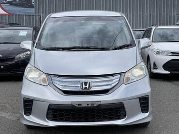 honda минивэн: Honda : 2011 г., 1.5 л, Вариатор, Гибрид, Минивэн