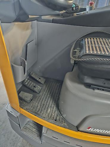 Погрузчики: Погрузчик, Колесный, Вилочный — 4