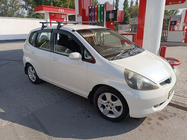 авто ууна: Honda Fit: 2003 г., 1.3 л, Вариатор, Бензин, Хэтчбэк