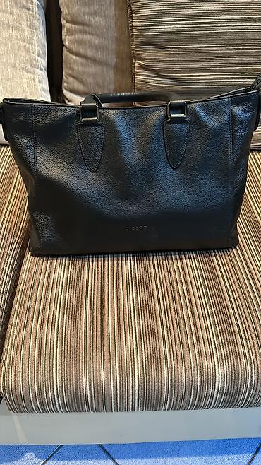 Классические сумки: Сумки разные, кожа и кожзам
Классические и нестандартные, клатч — 6