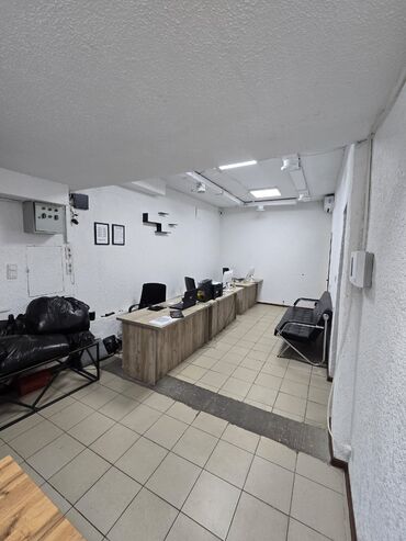 Помещения свободного назначения: 🚨Срочно продается коммерческое помещение(цокольный этаж) с действующим — 10