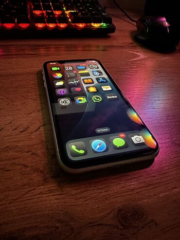 Apple iPhone: IPhone Xr, Б/у, 128 ГБ, Белый, 73 %