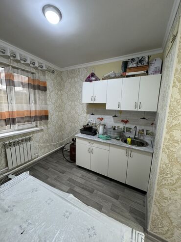 кызыл кия гостиница: 30 м², Без мебели