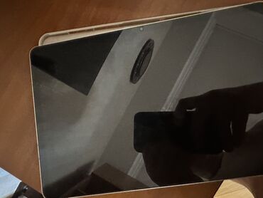Apple iPad: Galaxy Tab S7 128 GB 
Giymet danishilir
BARTER VAR