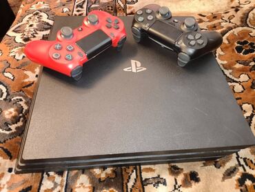 мясорубка бу: Приставка Sony PlayStation 4pro с двумя джойстиками,подставкой для