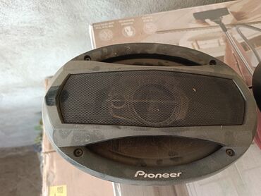 сигнализации на авто: Пара автомобильных аудиоколонок овальной формы от Pioneer. Колонки