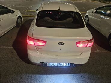 Kia: Kia Rio: 1.4 l | 2012 il Sedan