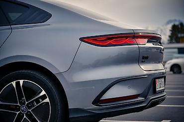 BYD: BYD Han EV: 2023 г., Электромобиль, Седан — 17
