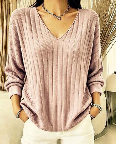 pull: Bluzica
Cena 2200 
Od s do 2xl
Vel.17 — 9