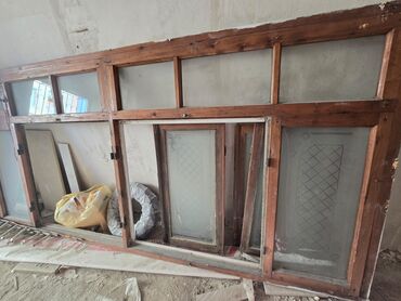 Taxta pəncərələr: İşlənmiş Taxta pəncərə, Еni: 1 sm, Uzunluğu: 3 sm
