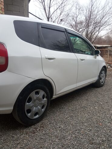 Honda: Honda Fit: 2003 г., 1.3 л, Вариатор, Бензин, Хэтчбэк — 2