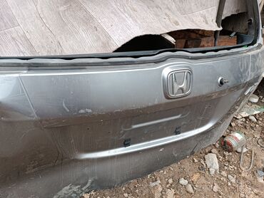 фит кузов: Крышка багажника Honda 2005 г., Б/у, цвет - Серый,Оригинал