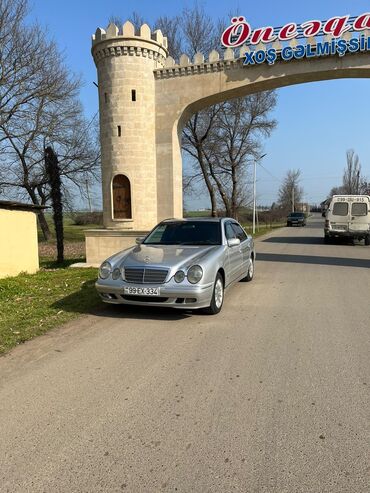 mersedes sükan: Mercedes-Benz 220: 2.2 l | 1999 il Sedan