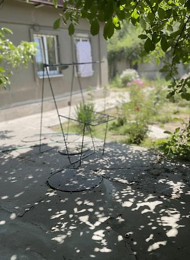 Продажа коттеджей и домов: Продается земельный участок в престижной части города Бишкек! — 3