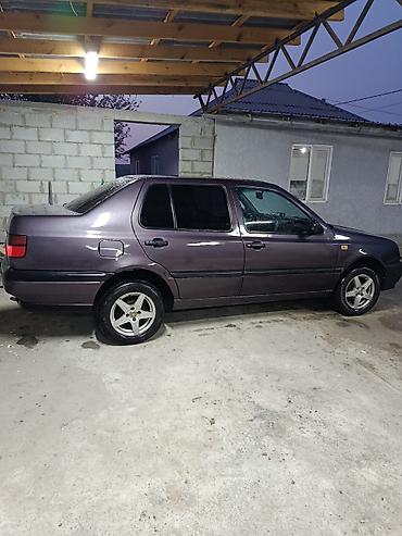 Volkswagen: Volkswagen Vento: 1993 г., 1.8 л, Механика, Бензин, Седан — 2
