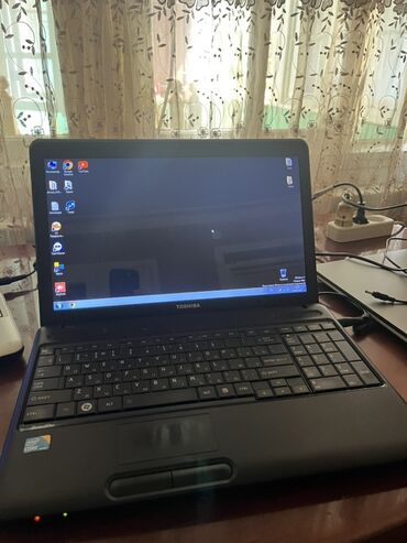kompüter işi: Mağaza üçün proqram da NoteBook dadır və sadəcə proqramın giyməti 500