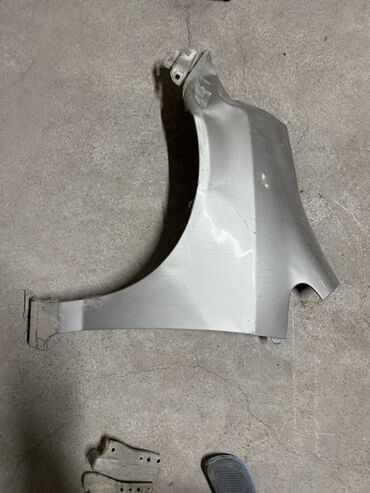 мотобулок кыргызстан: Канат Алдыңкы оң Honda, 2004 г., Колдонулган