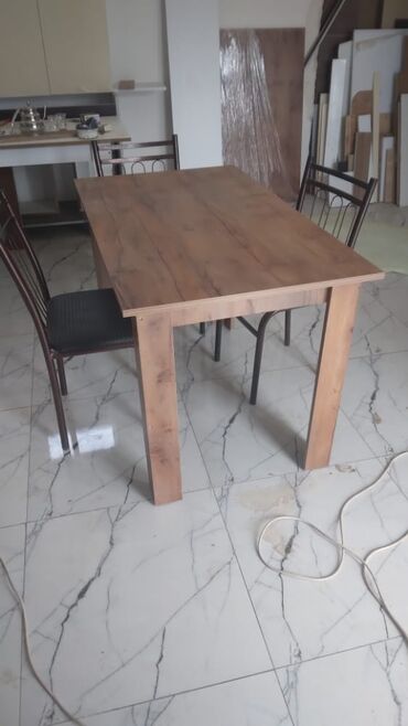 Masa və oturacaq dəstləri: Tədris kursları üçün stol stul desti anbardan satiş var Modellər — 25