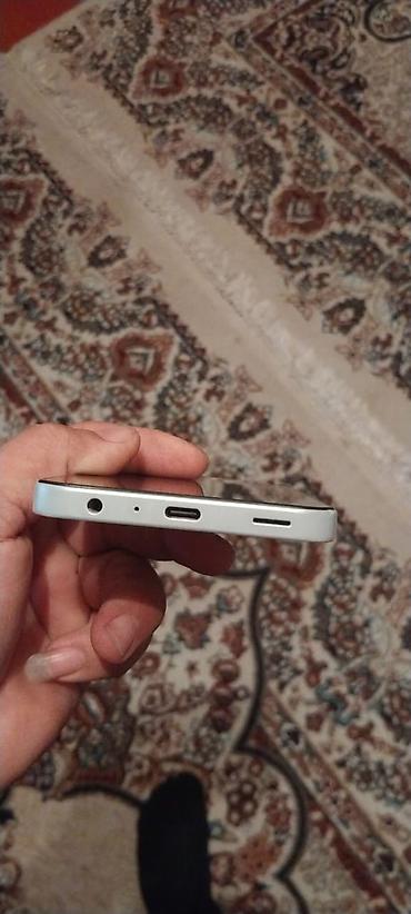 su qizdirici islənmis: Samsung Galaxy A34 5G, 128 GB, rəng - Ağ, Barmaq izi — 3