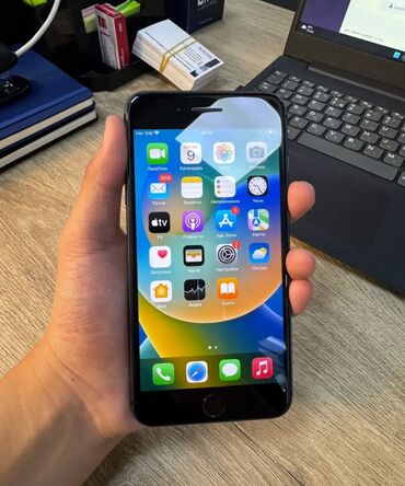 телефоны кнопочный: IPhone 8, Б/у, 64 ГБ, Jet Black, Зарядное устройство, Защитное стекло, Чехол, 100 %