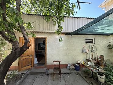 Продажа коттеджей и домов: Продаётся дом, р-н Пишпек, ул.Термечикова/Ипподромная — 11