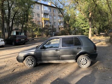 вит машина: Volkswagen Golf: 1992 г., 1.8 л, Механика, Бензин, Седан