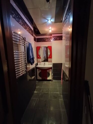 Uzunmüddətli kirayə mənzillər: Nərimanov metrosuna yaxın skaçkanin yani 16 mertebeli binanın 3-cu — 3